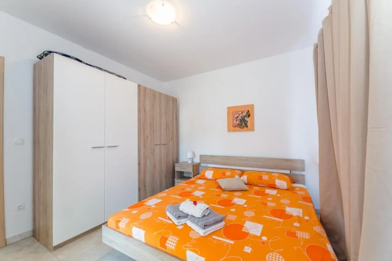 Family Friendly House With A Swimming Pool Vir - 19097 Villa Croatia